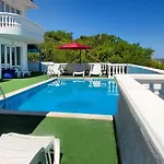 Luxury Italiana With Largepanoramicseaview And Private Pool Baltschik